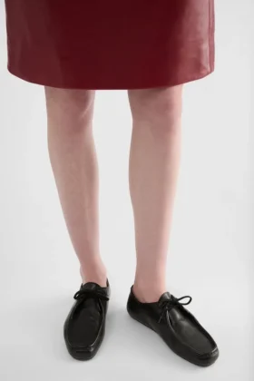 Hood Lace-Up Shoe
