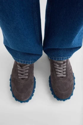 Moon Sneaker