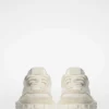 Moon Sneaker